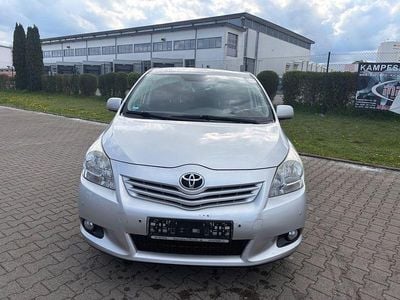 Usata Toyota Verso Travel 147 CV (108 kW) 2012 Argento Monovolume