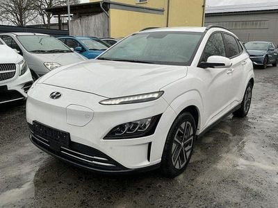 Gebraucht Hyundai Kona Trend 100 kW (136 PS) 2022 Weiß SUV