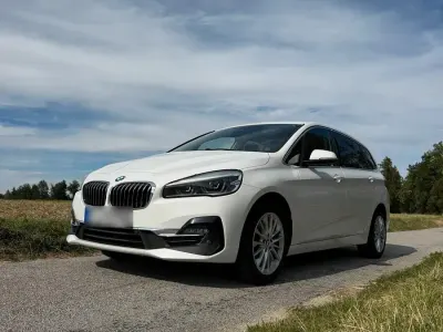 Gebraucht BMW 218 Gran Tourer Luxury Line 150 PS (110 kW) 2020 Weiß Van / Kleinbus