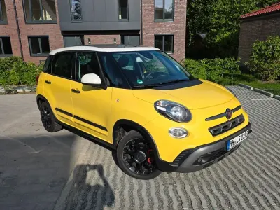 Gebraucht Fiat 500L Cross 95 PS (69 kW) 2017 Gelb Van / Kleinbus