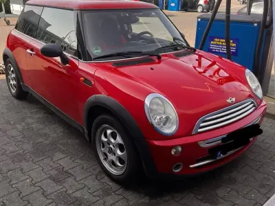 Używany Mini Cooper 90 KM (66 kW) 2005 Czerwony Hatchback