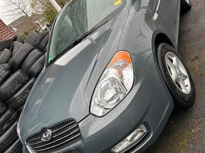 Gebraucht Hyundai Accent 110 PS (80 kW) 2010 Grau Limousine