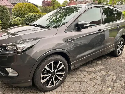 Gebraucht Ford Kuga ST-Line 150 PS (110 kW) 2018 Grau SUV