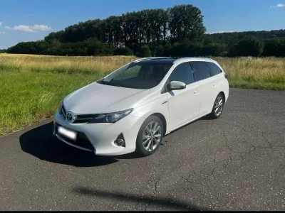 Gebraucht Toyota Auris Touring Sports 98 PS (72 kW) 2014 Weiß Kombi