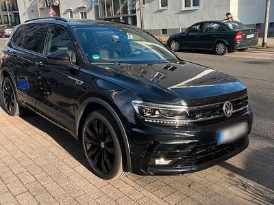 Gebraucht VW Tiguan Allspace Highline 200 PS (147 kW) 2021 Schwarz SUV