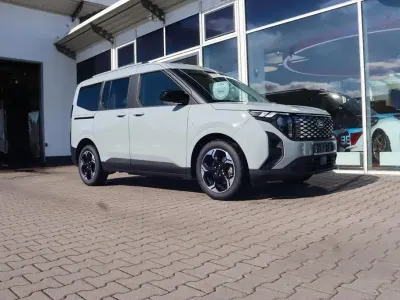 Neu Ford Tourneo Titanium 100 kW (136 PS) 2026 Grau Van / Kleinbus