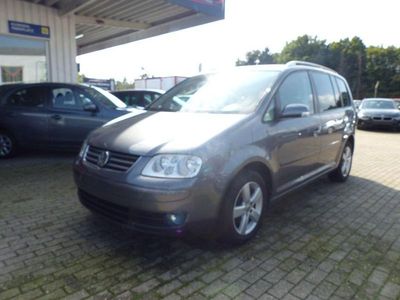 Grau Gebraucht 2005 VW Touran Highline Van / Kleinbus | 6.000 €