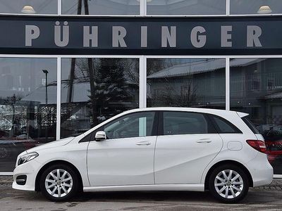 Gebraucht Mercedes B180 Style 109 PS (80 kW) 2018 Weiß Van / Kleinbus