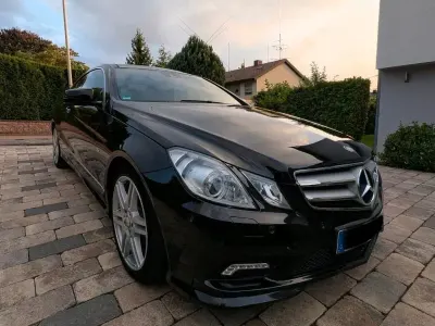 Gebraucht Mercedes E250 AMG 205 PS (150 kW) 2010 Schwarz Coupé