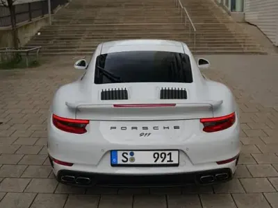Begagnad Porsche 911 Turbo 540 HK (397 kW) 2016 Vit
