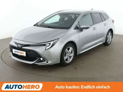 Gebraucht Toyota Corolla Team 140 PS (102 kW) 2023 Silber Kombi