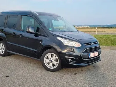 Gebraucht Ford Tourneo Connect Titanium 116 PS (85 kW) 2015 Schwarz Van / Kleinbus