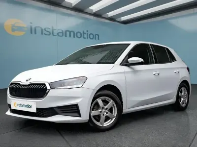 Gebraucht Skoda Fabia 95 PS (69 kW) 2022 Weiß Kleinwagen