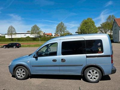 Second-hand Opel Combo 78 CP (57 kW) 2001 Albastru Monovolum