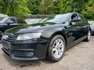 Gebraucht Audi A4 Attraction 143 PS (105 kW) 2010 Brillantschwarz Kombi