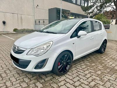 Gebraucht Opel Corsa Color Edition 101 PS (74 kW) 2011 Weiß Kleinwagen