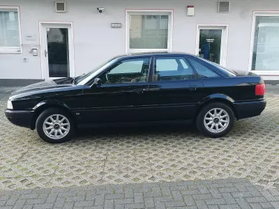 Gebraucht Audi 80 115 PS (84 kW) 1993 Schwarz Limousine