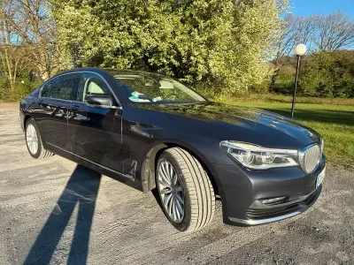 Gebraucht BMW 740L 320 PS (235 kW) 2017 Grau Limousine