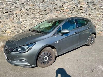Gebraucht Opel Astra 125 PS (91 kW) 2017 Grau Kombi