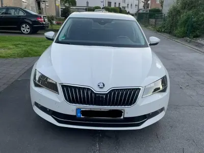 Gebraucht Skoda Superb Style 150 PS (110 kW) 2019 Weiß Limousine