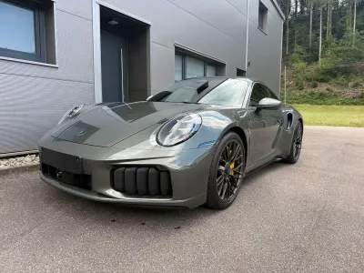 Neu Porsche 992 711 PS (522 kW) 2026 Grün