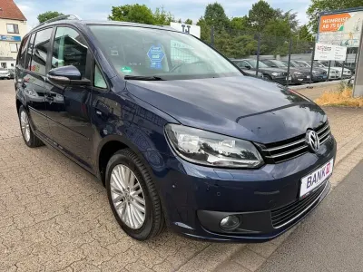 Gebraucht VW Touran Cup 105 PS (77 kW) 2014 Blau Van / Kleinbus