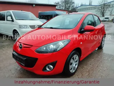 Gebraucht Mazda 2 Inclusive 95 PS (69 kW) 2011 Rot Kleinwagen