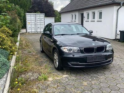 Second-hand BMW 118 143 CP (105 kW) 2011 Negru Hatchback