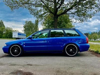 Second-hand Audi A4 148 CP (108 kW) 1996 Albastru Break