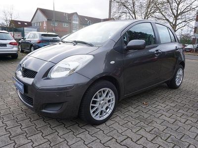 Grau Gebraucht 2009 Toyota Yaris Sol Limousine | 3.999 € (Etwas zu teuer)