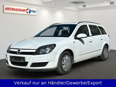 Używany Opel Astra 90 KM (66 kW) 2004 Biały Kombi