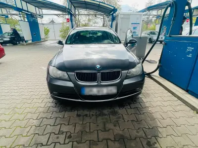 Gebraucht BMW 318 129 PS (94 kW) 2007 Grau Kombi