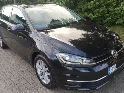 Gebraucht VW Golf VII Comfortline 125 PS (91 kW) 2017 Schwarz Limousine