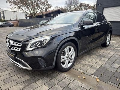 Gebraucht Mercedes GLA220 Urban 170 PS (125 kW) 2019 Schwarz SUV