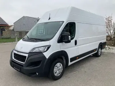 Second-hand Peugeot Boxer Premium 165 CP (121 kW) 2022 Alb Van