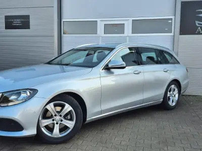 Używany Mercedes E220