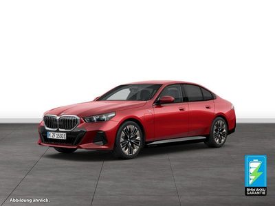 Gebraucht BMW 550e M Sport 489 PS (359 kW) 2025 Rot Limousine