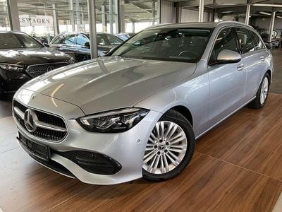 Gebraucht Mercedes C200 Avantgarde 163 PS (119 kW) 2022 Hightechsilber metallic Kombi