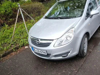 Używany Opel Corsa Innovation 60 KM (44 kW) 2008 Srebrny Hatchback