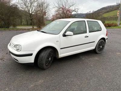 Gebraucht VW Golf IV 75 PS (55 kW) 2001 Weiß Limousine