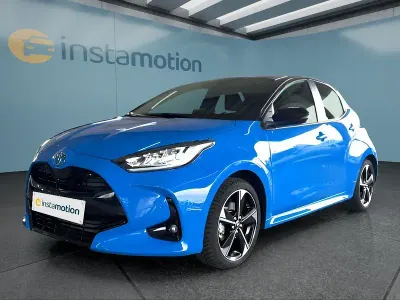 Gebraucht Toyota Yaris Hybrid 131 PS (96 kW) 2024 Blau Kleinwagen