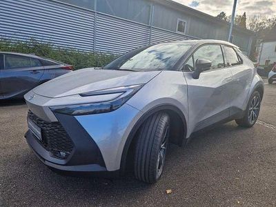 Gebraucht Toyota C-HR Team 140 PS (102 kW) 2024 Silver metallic / black SUV