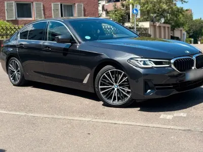 Gebraucht BMW 530 286 PS (210 kW) 2020 Grau Limousine