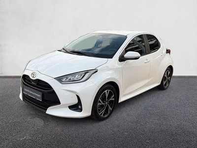 Gebraucht Toyota Yaris Hybrid Team 92 PS (67 kW) 2024 Weiß Limousine