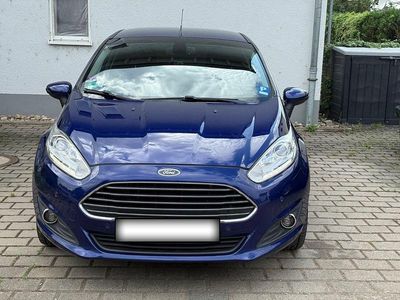 Używany Ford Fiesta Titanium 101 KM (74 kW) 2013 Niebieski Hatchback