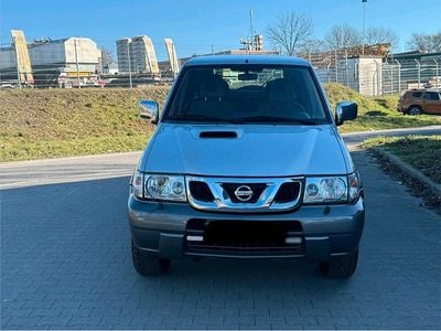 Gebraucht Nissan Terrano 153 PS (112 kW) 2003 Silber SUV