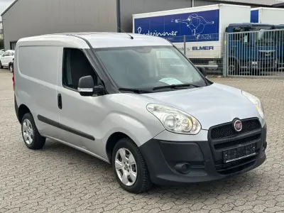 Usata Fiat Doblò 90 CV (66 kW) 2014 Grigio Monovolume