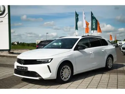Gebraucht Opel Astra Elegance 131 PS (96 kW) 2024 Weiß Kleinwagen