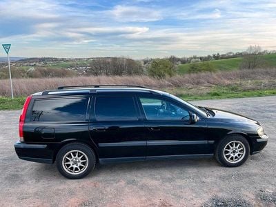 Second-hand Volvo V70 140 CP (102 kW) 2001 Negru Break