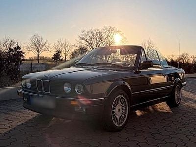 Gebraucht BMW 320 Cabriolet M Sport 129 PS (94 kW) 1990 Schwarz Cabrio
